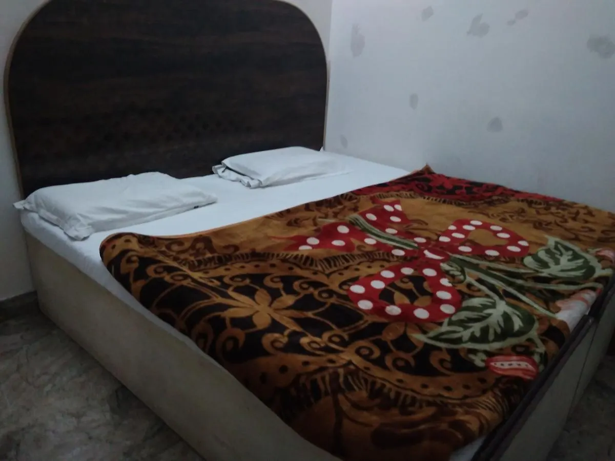 Paarrijat Palace Agra